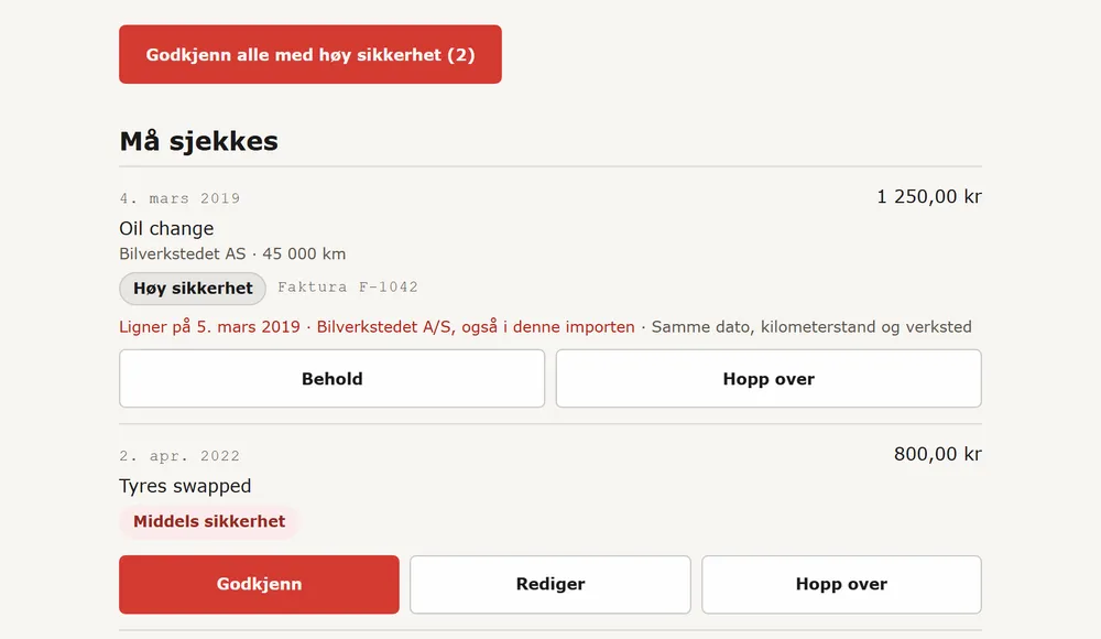 Importgjennomgangen med oppføringer klare til godkjenning og knapper for å godkjenne, redigere eller hoppe over
